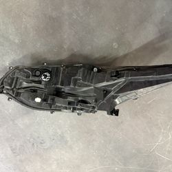 Toyota Sienna Headlight