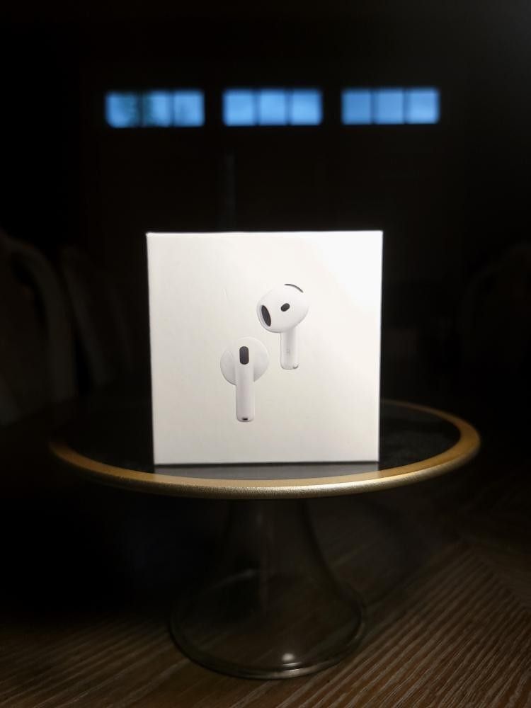 AirPods 4