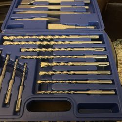 Brand New Drill Bit & chisel set Black Or Blue Case 