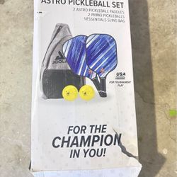 JOOLA Astro Pickleball Set with 2 Paddles, 2 Balls and Bag BRAND NEW.