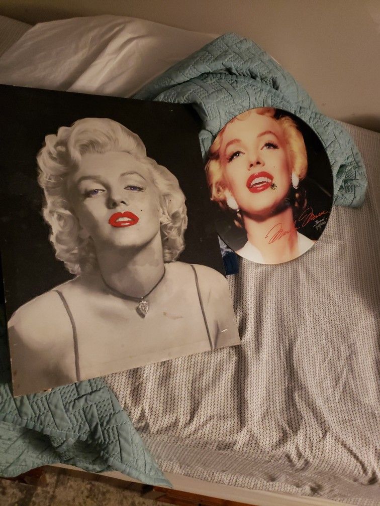 Marilyn Monroe Pics One Glass