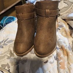 Size 5 Little Girl Boots Great Condition