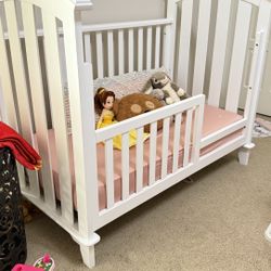 Crib And Convertible Toddler Bed W Mattress 