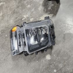 2020 2021 2022  Chevrolet  Silverado Hd  Headlight  