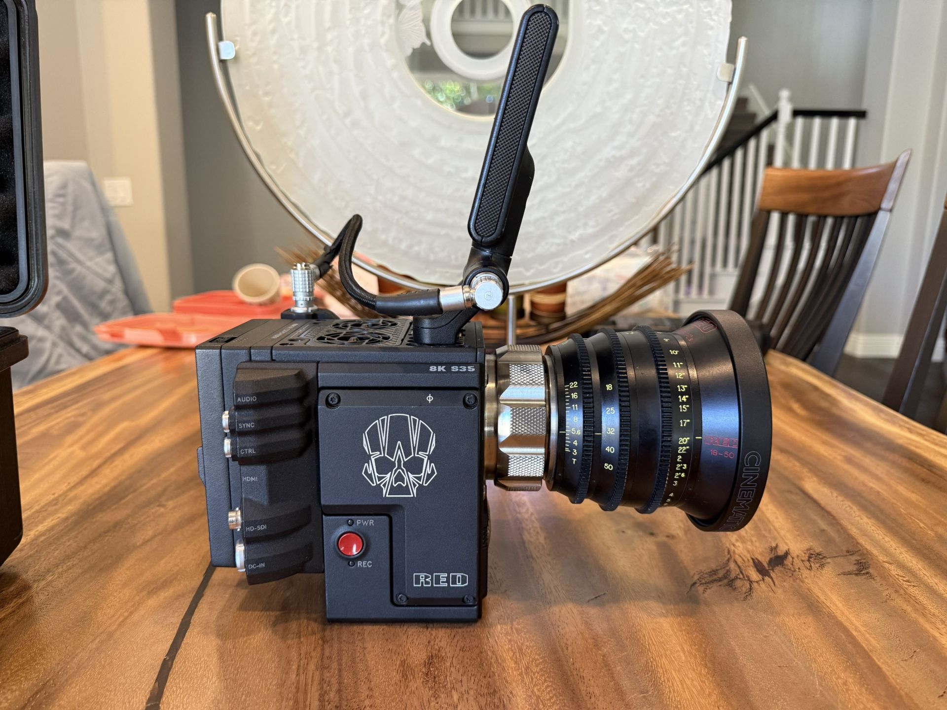 RED EPIC-W 8K HELIUM S35 Full Cinema Rig – 17.6 Hrs – RED 18-50mm T3 Zoom, Monitor, EVF, Power, Reader, Rig Kit