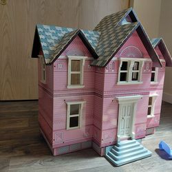1/12 Victorian Dollhouse