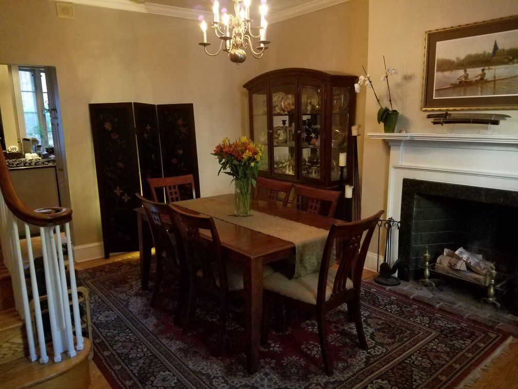 10 Piece Dining Set with China Cabinet, table & 8 chairs
