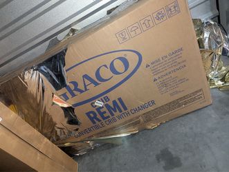 Convertible crib with changer
