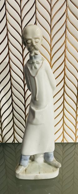 Doctor Statue - Porcelain Royal Crown 8in statue