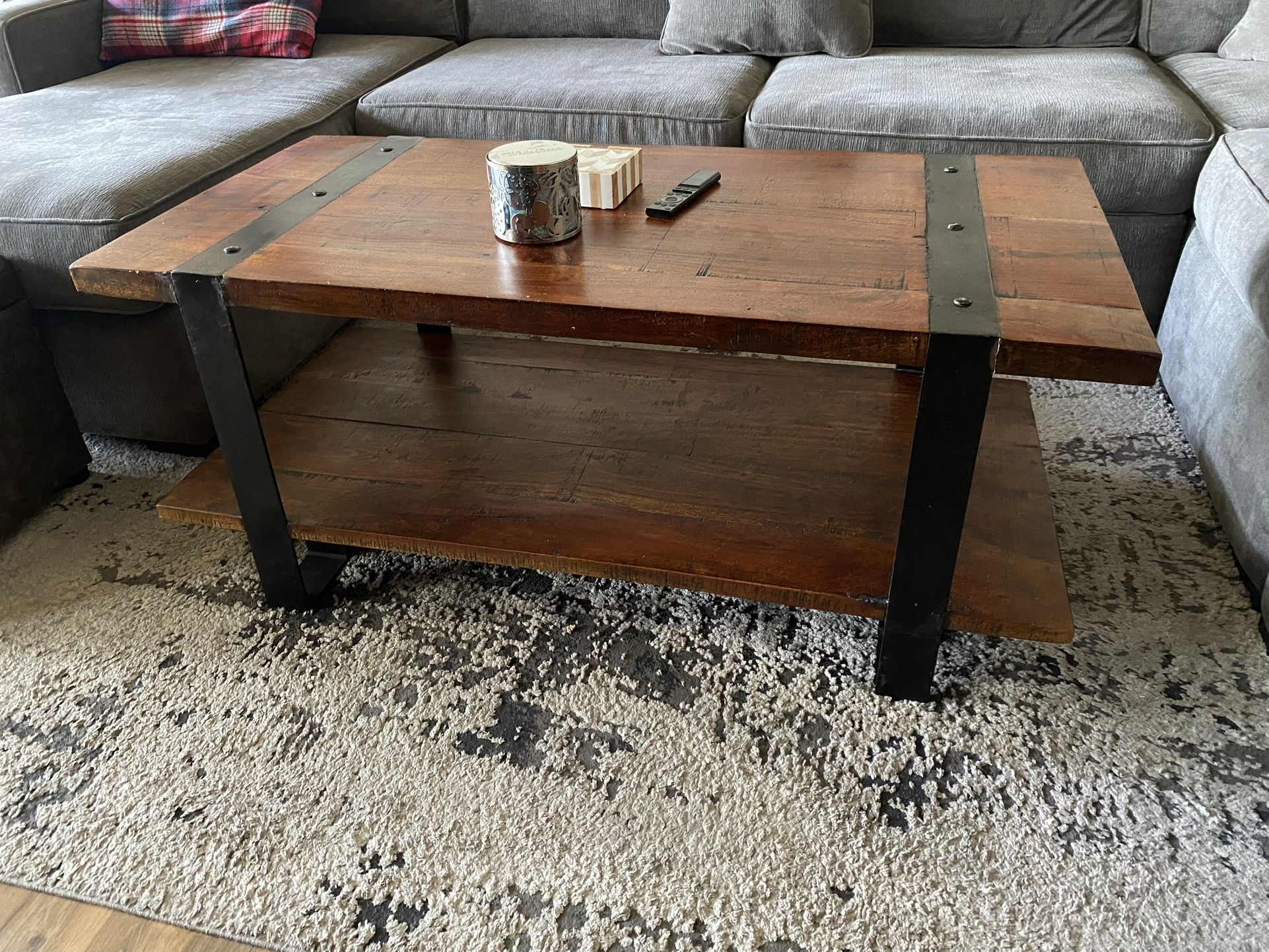 Coffee table & side table