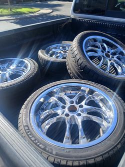 Llantas con rines 18" Chrome Wheels with Michelin Tires
