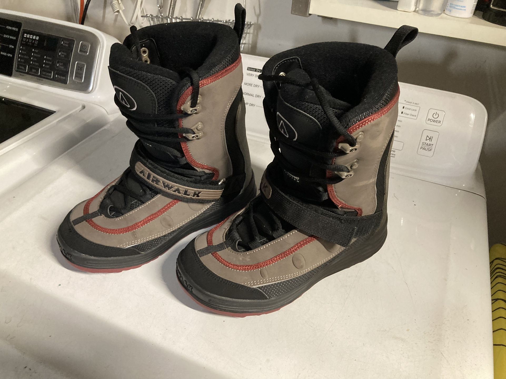 Airwalk Snowboard Boots