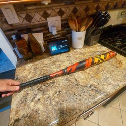 Louisville LXT 33-10 Great Bat