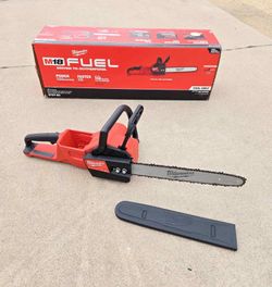 Milwaukee 18V FUEL 16in Chainsaw
