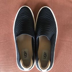 UGGS Shoes Size 7.5 