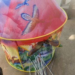 Kids pop up play tent