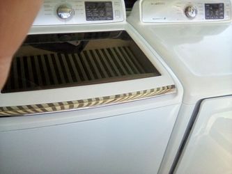 Samsung HE  Washer DryerElectric 240v  Set