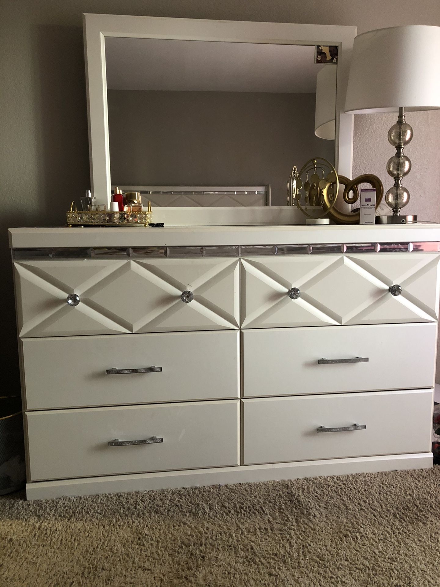 Dresser 