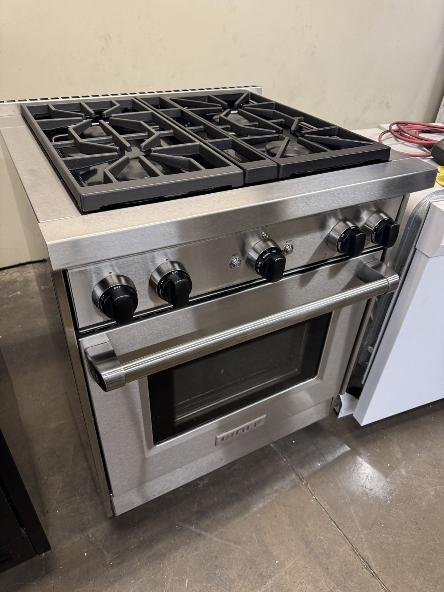 Wolf 30” Stainless Steel Gas Range Stove