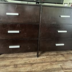 Dark wood, 6-drawer Dresser