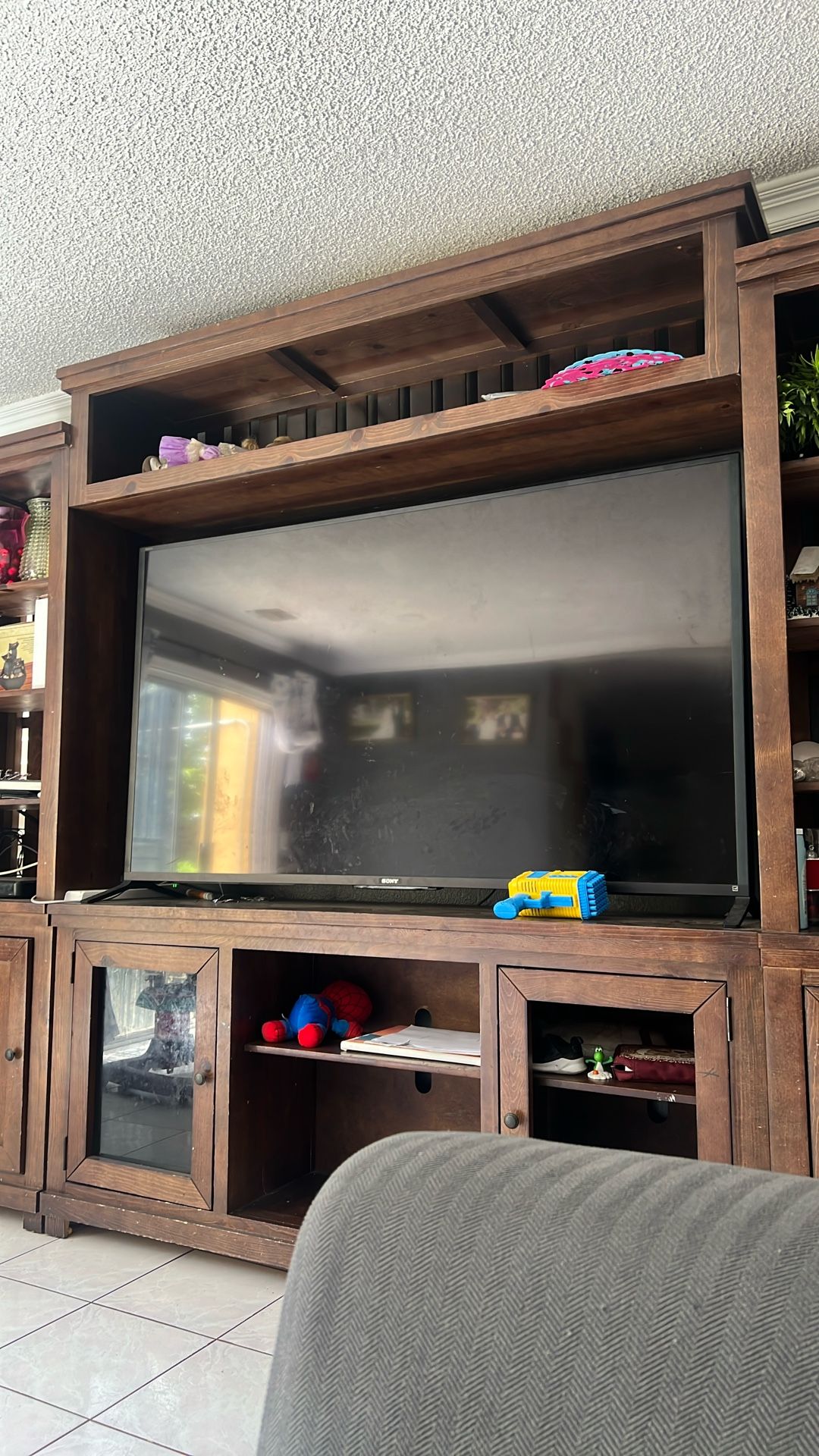Cabinet Wood And Tv