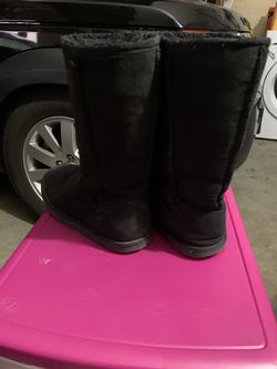 Girl boots size 2