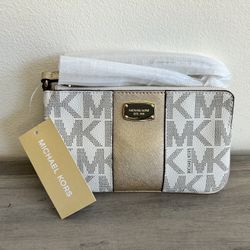 Michael Kors Wristlet