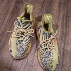 Size  7 1/2- Adidas  Yeezy Boost 350 V2 