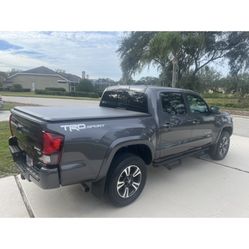 2019 Toyota Tacoma  5 1/2  Foot Bed Cover