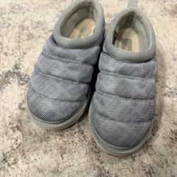 Ugg Slippers Women’s Size 8