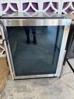 Marvel Beverage Mini Fridge Refrigerator