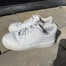 Woman’s Air Force 1