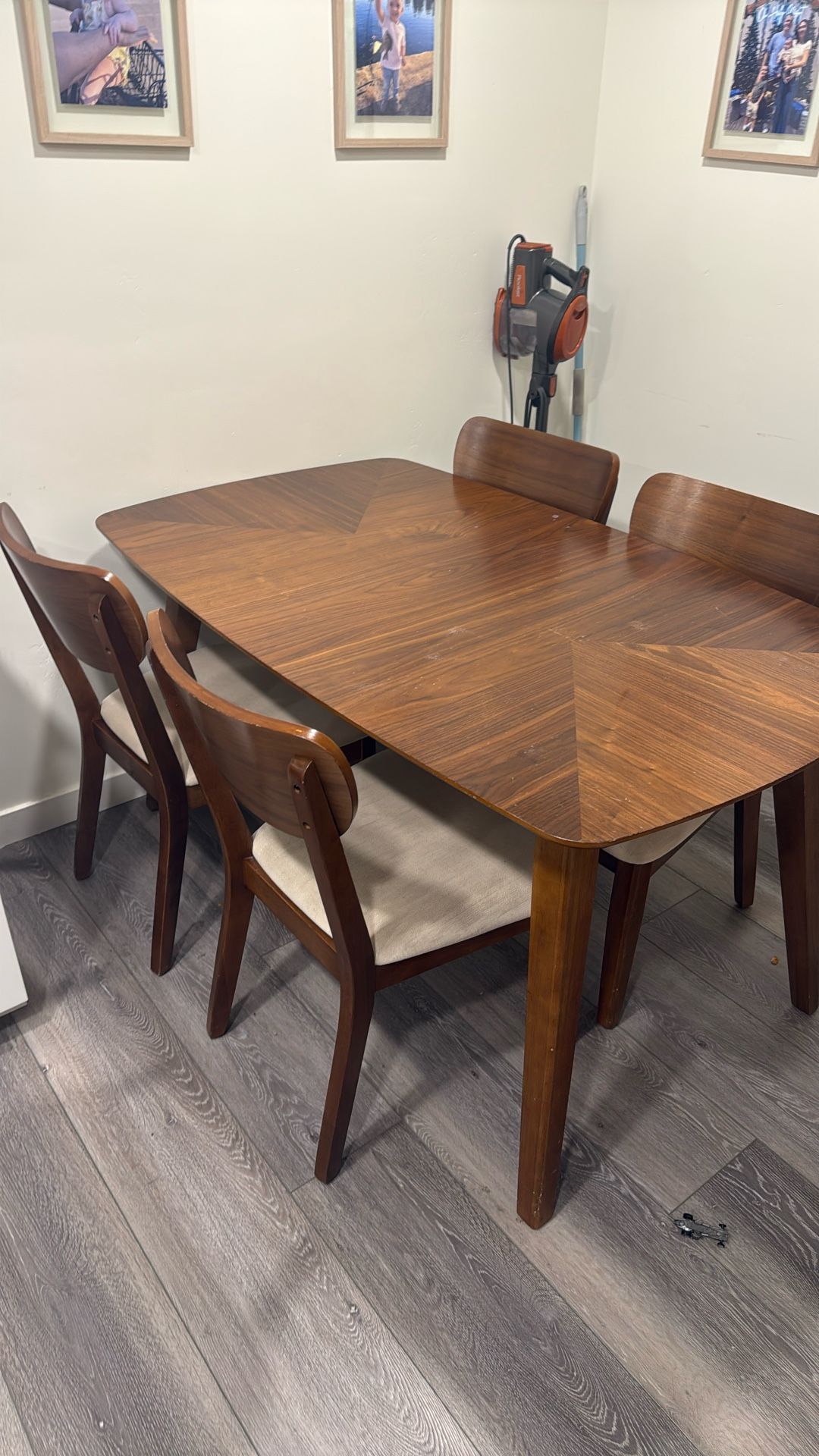 4 Chair Table