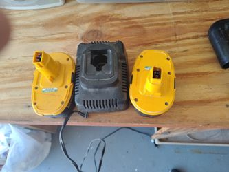Battery And Charger DeWalt