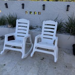 Outdoor rooking chairs