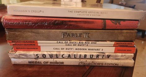 Assassin's Creed, Gears Of War, Fable II, Call Of Duty,Soul Calibur, Medal Of Honor Books