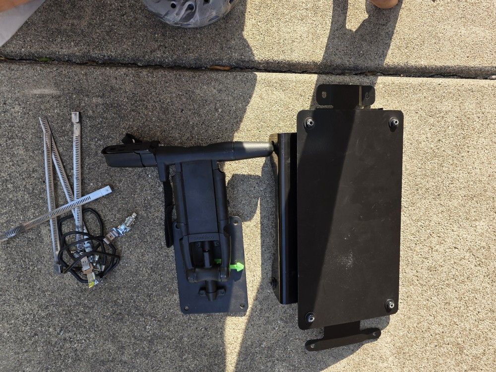 TV mount For Semi Truck