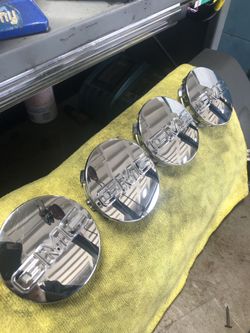 CENTER CAPS