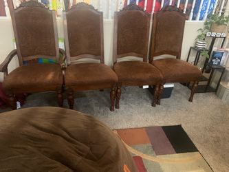 Dining table with leaf and 5 chairs