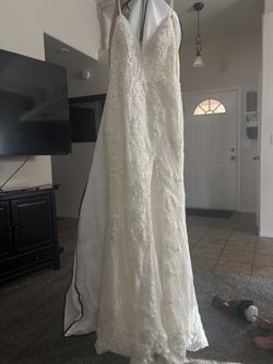 Wedding Dress Never Worn