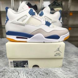 Nike SB x Air Jordan 4 "Navy"  Summit White/Navy).