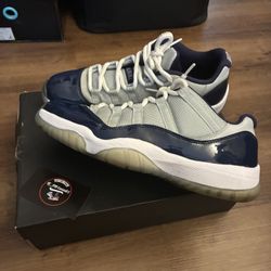Jordan 11 Low Georgetown Sz 10.5