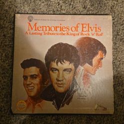 Elvis. Memories Of Elvis 5 Vinyl Set WILL TAKE OFFERS