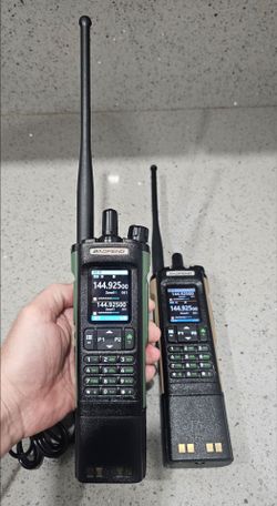 2 X BAOFENG UV-32 Ham Radio Long Range Rechargeable Walkie Talkies UV32 5RM K5 10W Handheld Two Way Radios NOAA Weather Radio