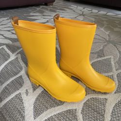 Rain boots 