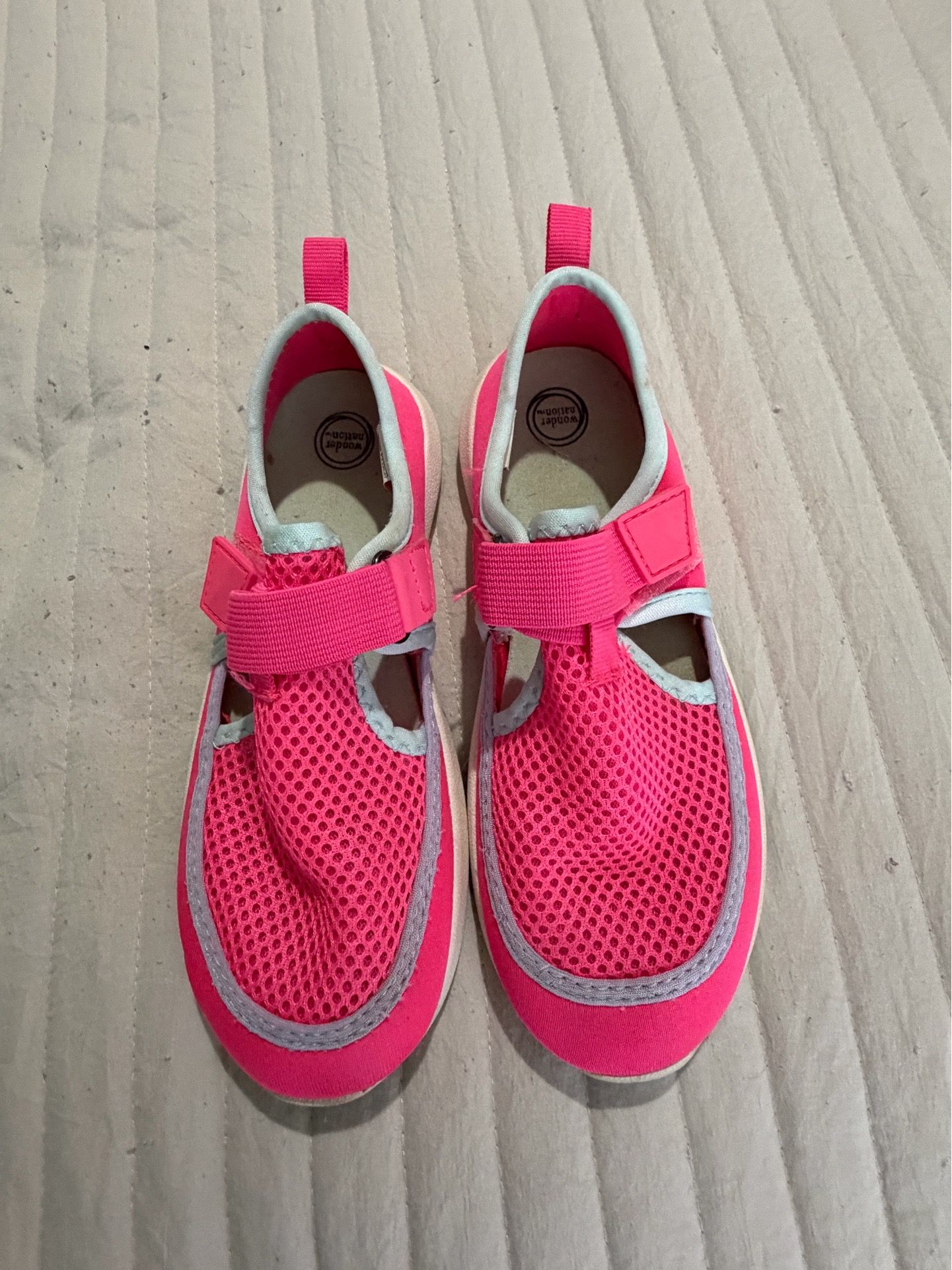 Wonder Nation Pink Water Shoes Size USA 13-1 girls