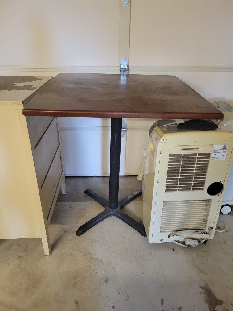 Free Table