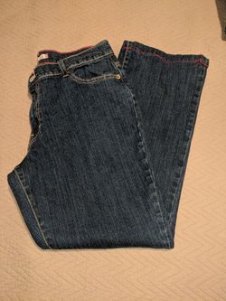 Levi jeans size 12 medium (a118)