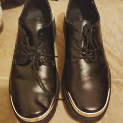 Nova Men $30 Size 12 