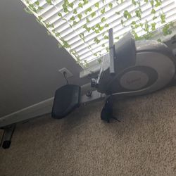 Fairly new Smart Magnetic Rowing Machine $150